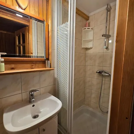 Pod Jesionami Rum i privatbostad *